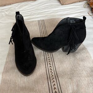 Black Suede Fringe Ankle Boots for Women - Chic Western Heel